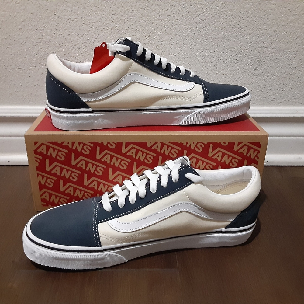 Vans - Picture 4 of 4